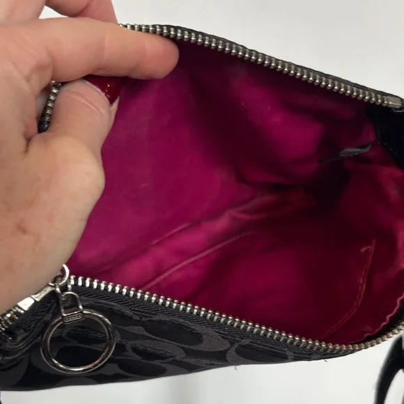 Coach Black Crossbody Bag with Signature Design - Picture 6 of 7